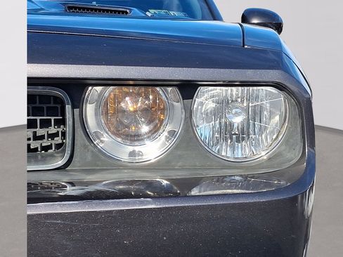 Used 2013 Dodge Challenger R/T w/ Blacktop Pkg image 8