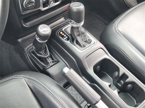 Used 2022 Jeep Gladiator Overland w/ Popular Equipment Package image 20