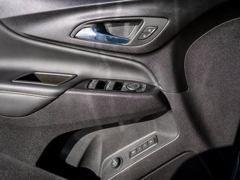 Used 2022 Chevrolet Equinox Premier image 21