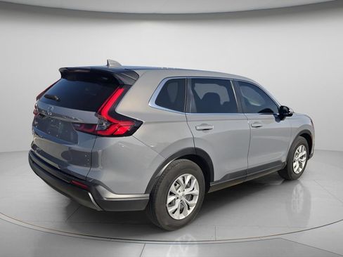 Used 2024 Honda CR-V LX image 3