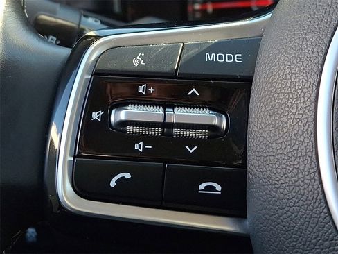 Used 2022 Kia Sorento S image 23
