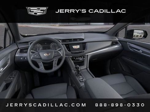 New 2025 Cadillac XT5 Luxury FWD image 16