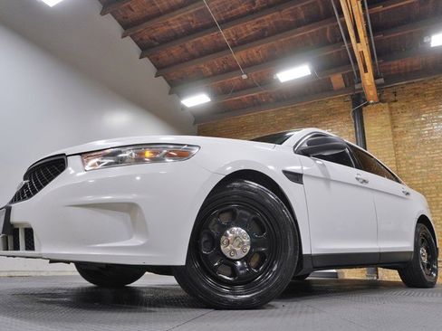 Used 2014 Ford Taurus Police Interceptor AWD image 3