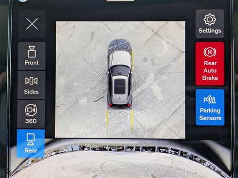 New 2026 Volvo XC40 B5 Plus w/ Protection Package Premier image 28