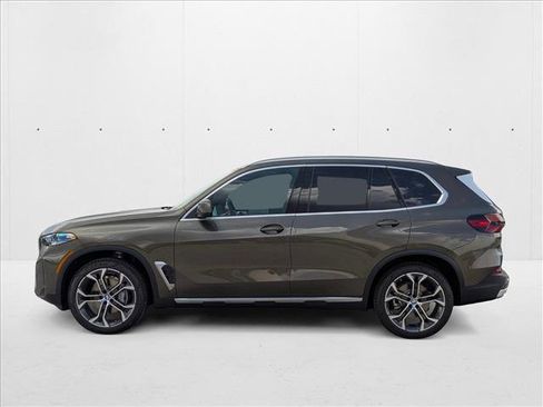 Used 2026 BMW X5 sDrive40i w/ Premium Package image 5