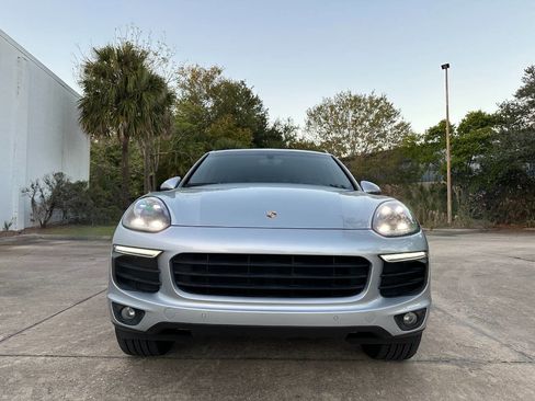 Used 2016 Porsche Cayenne image 9