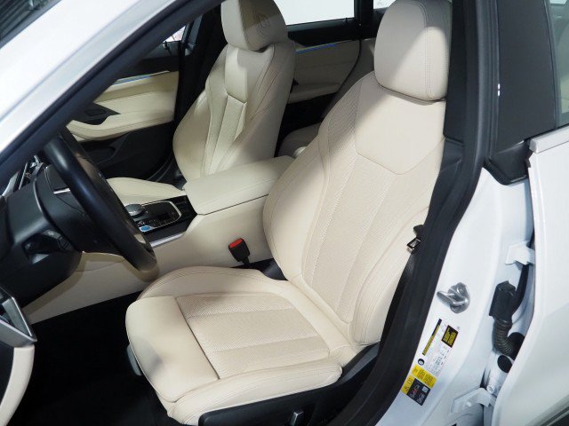 Used 2023 BMW i4 eDrive40 RWD image 14