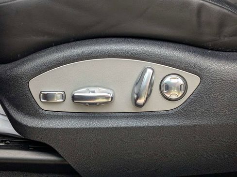 Used 2023 Porsche Macan AWD/4WD image 20