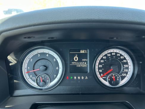Used 2018 RAM 1500 ST w/ SXT Appearance Group AWD/4WD image 15