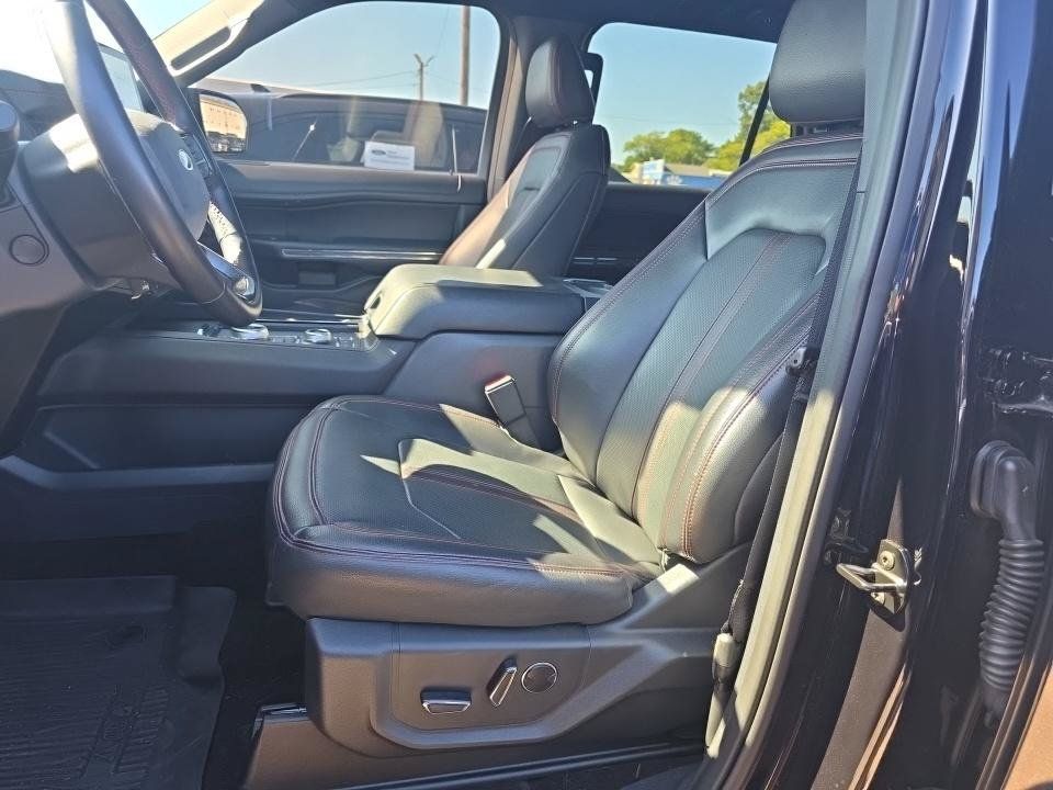 Used 2023 Ford Expedition Limited AWD/4WD image 5
