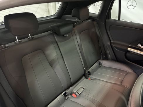 Used 2025 Mercedes-Benz GLA 250 4MATIC image 21