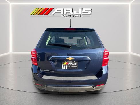 Used 2017 Chevrolet Equinox LS AWD/4WD image 3