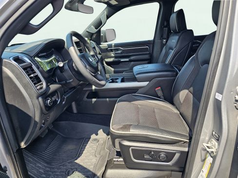 Used 2025 RAM 1500 Laramie w/ Sport Appearance Package AWD/4WD image 17