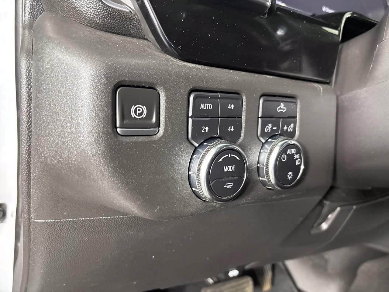 Used 2023 GMC Sierra 1500 SLE AWD/4WD image 8