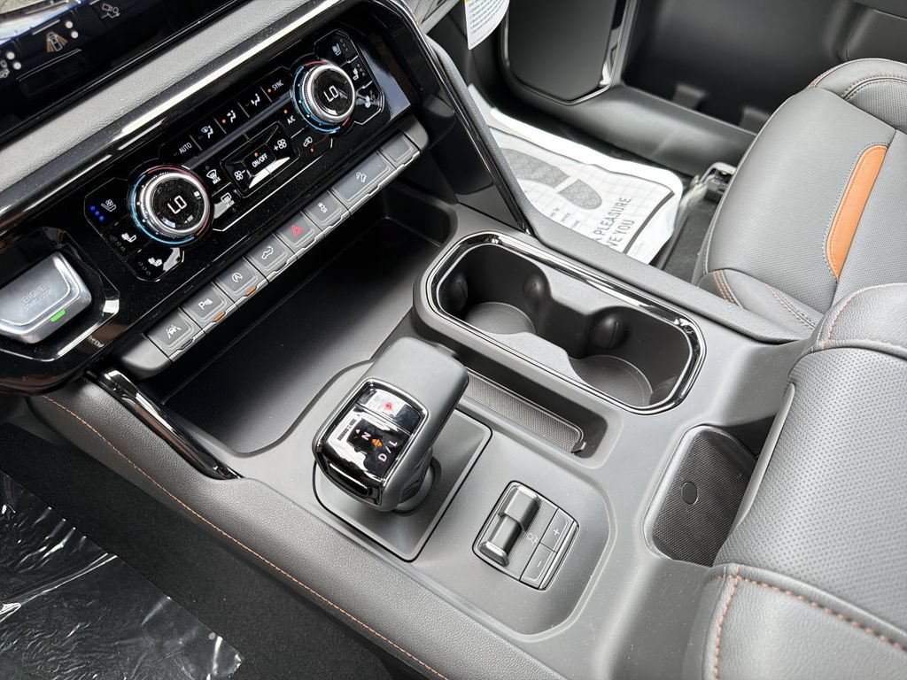 New 2026 GMC Sierra 1500 AT4 w/ Technology Package AWD/4WD image 7