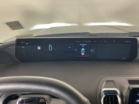Used 2025 Ford Expedition Tremor AWD/4WD image 18