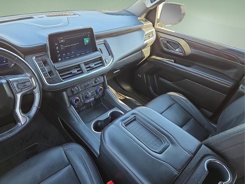 Certified 2022 Chevrolet Tahoe Z71 w/ Luxury Package image 12