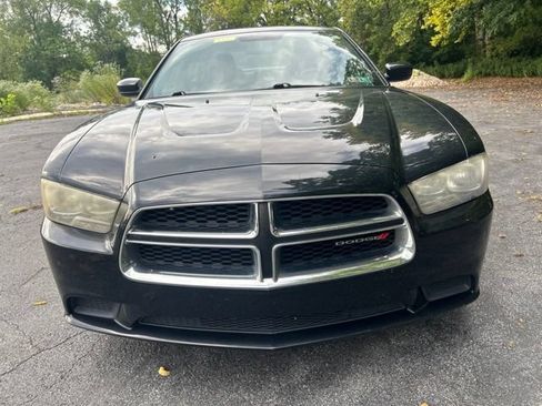 Used 2012 Dodge Charger SE RWD image 8