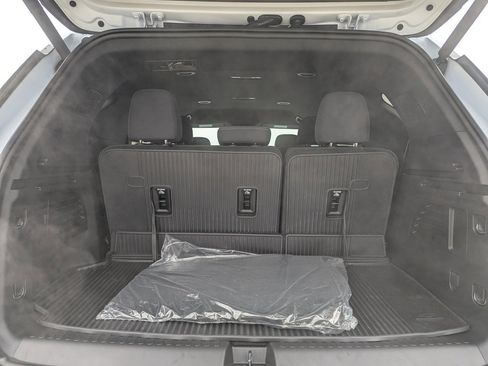 New 2026 Chevrolet Traverse LT w/ LPO, Floor Liner Package image 16