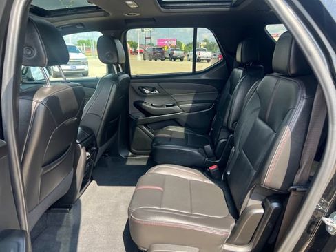 Used 2023 Chevrolet Traverse RS AWD/4WD image 15