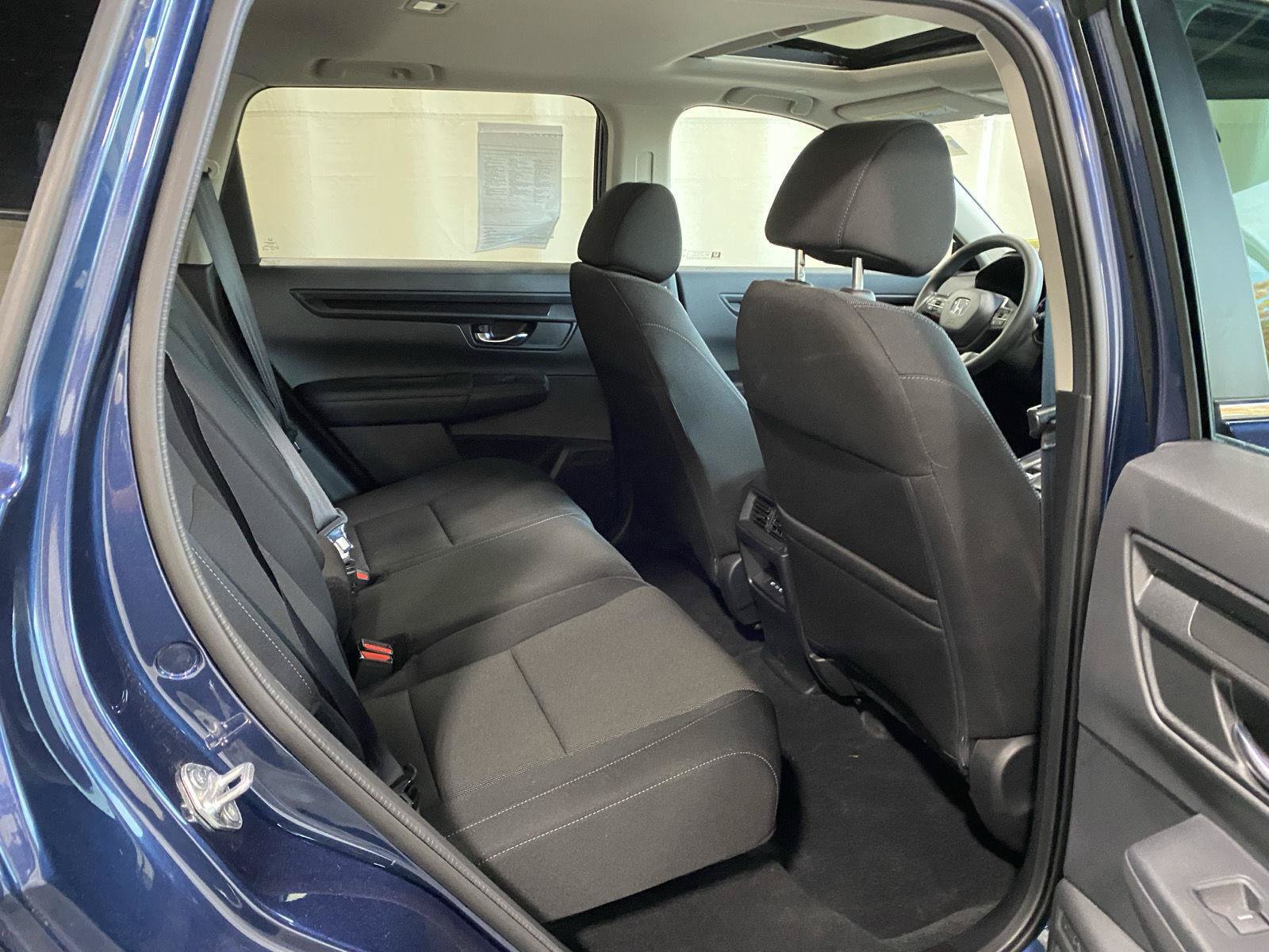 Used 2025 Honda CR-V EX image 12