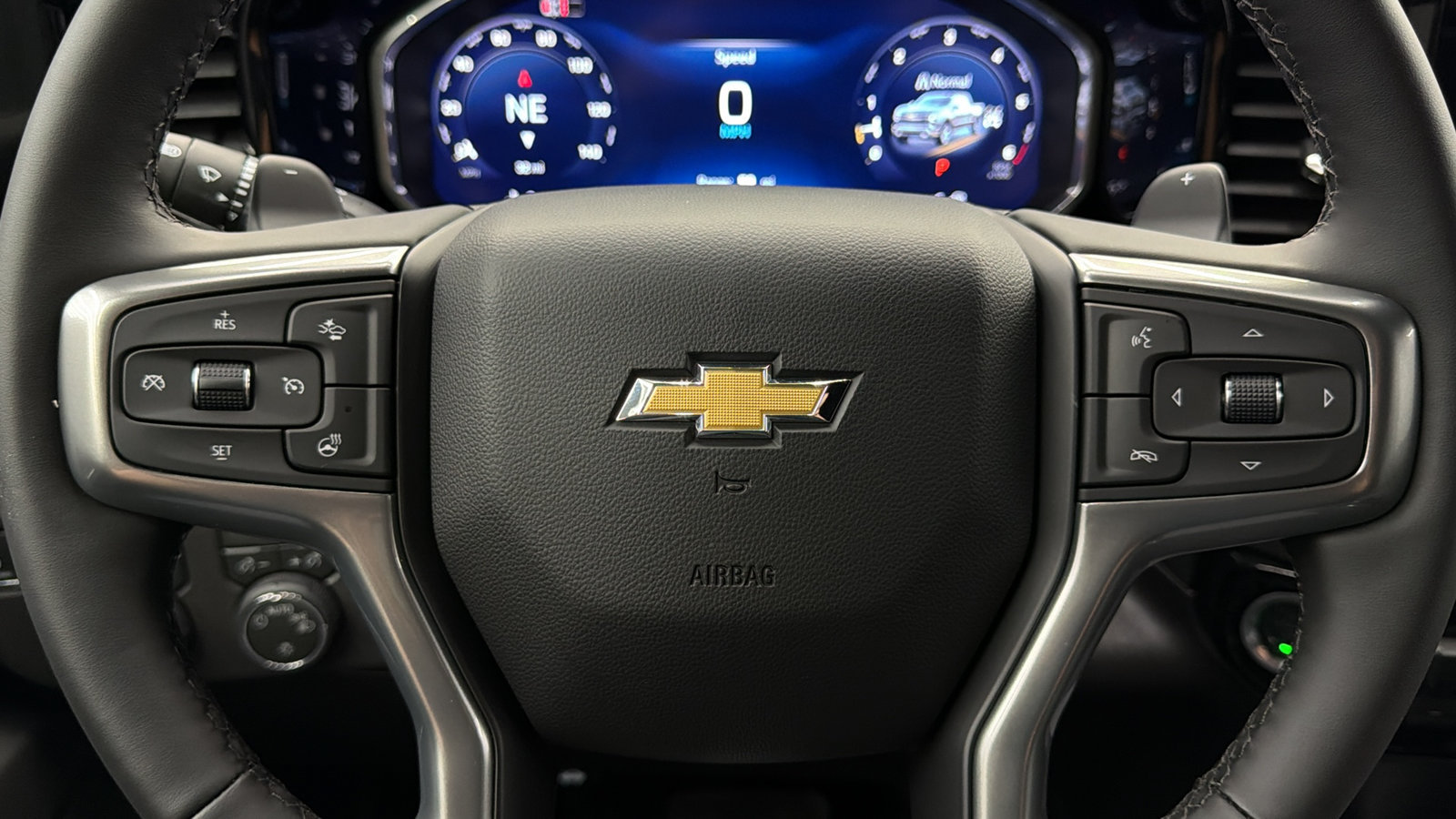 Used 2026 Chevrolet Silverado 1500 LT AWD/4WD image 28