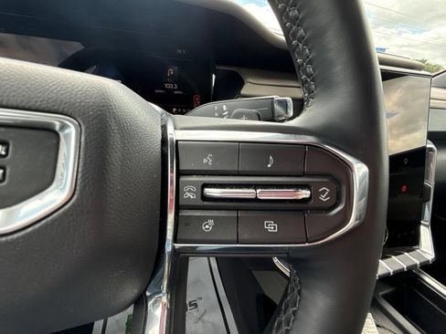 Used 2026 GMC Acadia Elevation w/ Elevation Premium Package FWD image 27
