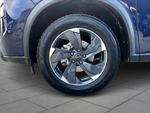 Certified 2024 Nissan Rogue SV image 11