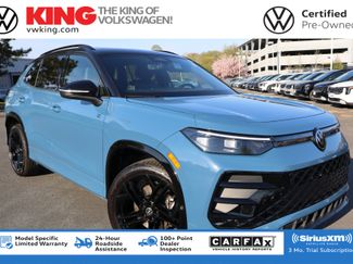 Certified 2025 Volkswagen Tiguan SE R-Line video 1