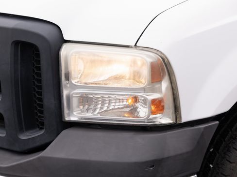 Used 2007 Ford F350 XL image 14