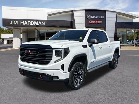 Used 2025 GMC Sierra 1500 AT4 w/ AT4 Premium Package AWD/4WD image 3