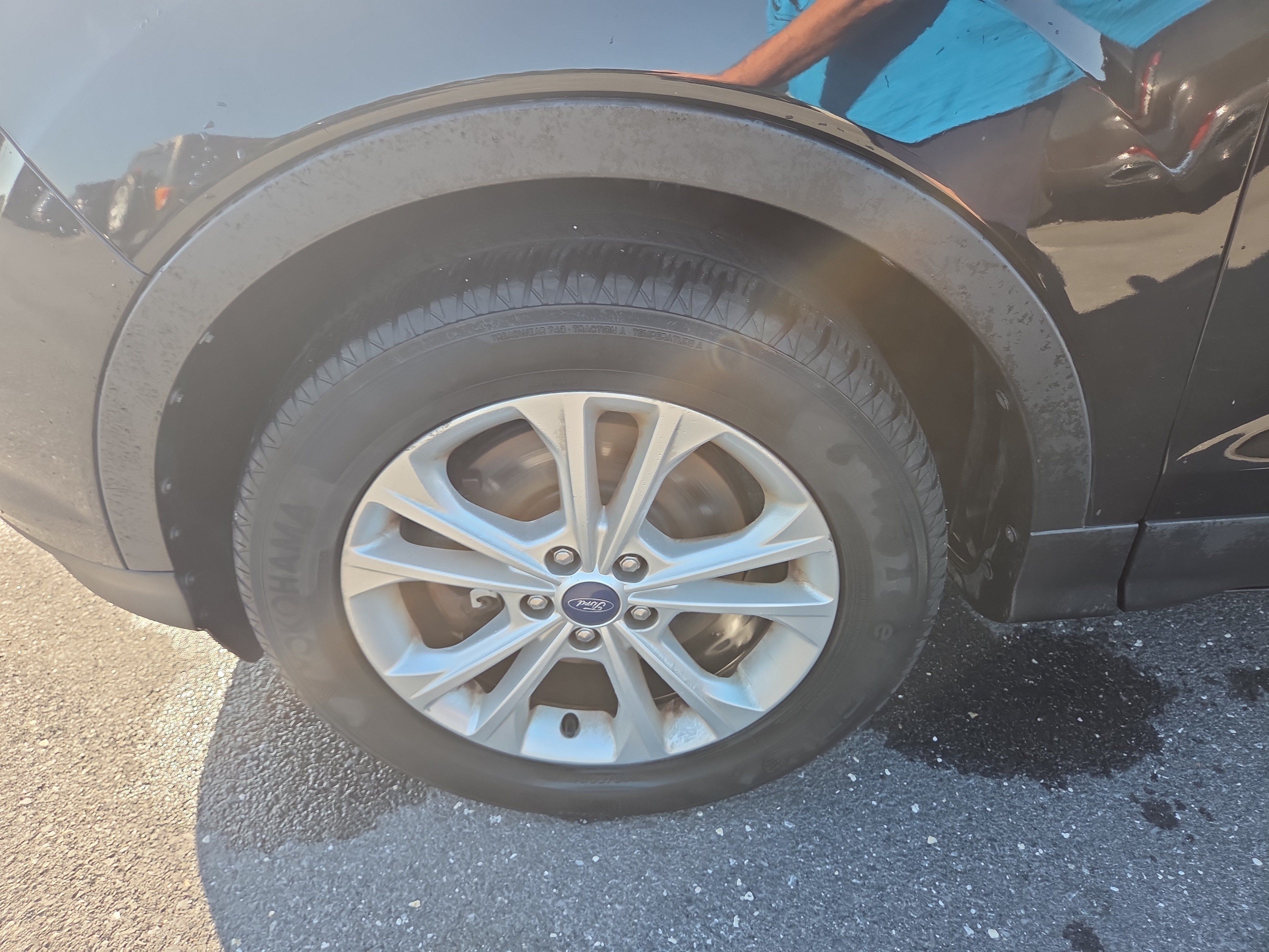 Used 2018 Ford Escape SE w/ Ford Safe & Smart Package AWD/4WD image 26