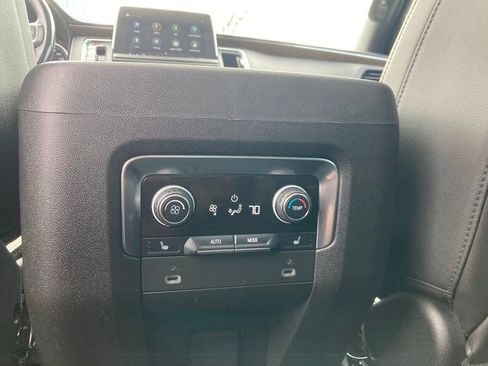 Used 2021 Chevrolet Tahoe Premier AWD/4WD image 18