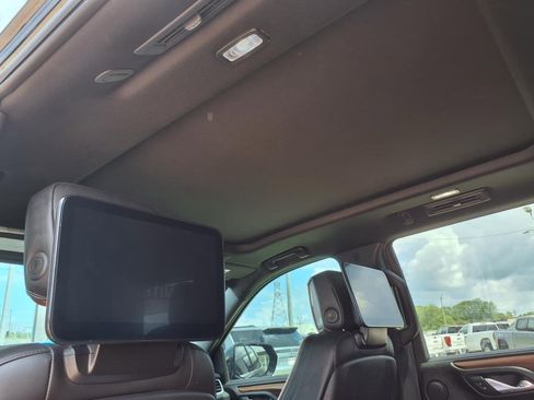 Used 2024 GMC Yukon Denali Ultimate image 20