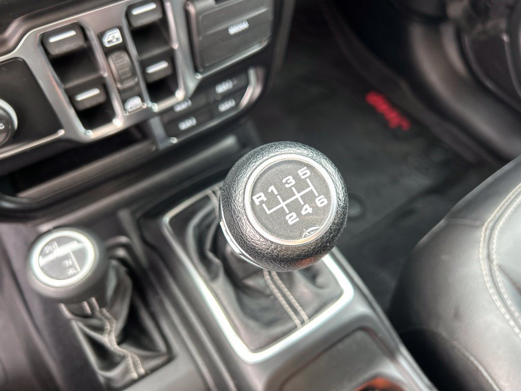 Used 2020 Jeep Wrangler Unlimited Sahara AWD/4WD image 12