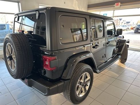 Used 2021 Jeep Wrangler Unlimited Sahara w/ Uconnect 4C Nav & Sound Group AWD/4WD image 6