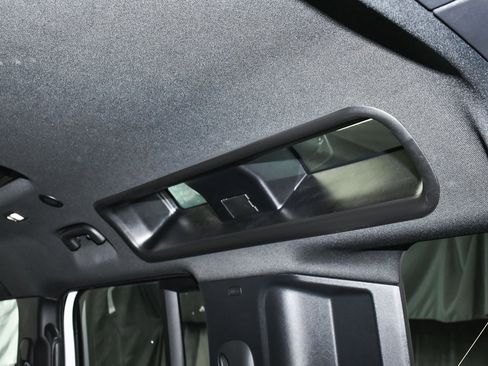 Used 2025 Land Rover Defender 110 S image 51