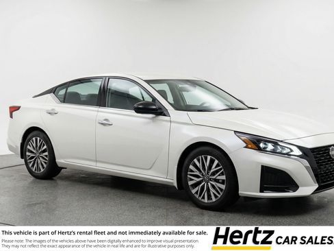 Used 2025 Nissan Altima 2.5 SV FWD image 1