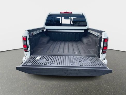 Used 2023 Nissan Frontier SV w/ SV Convenience Package AWD/4WD image 14