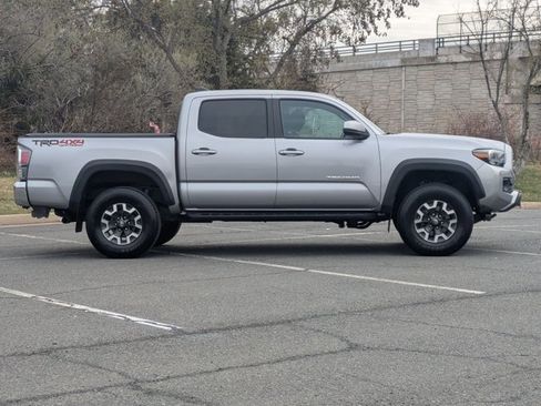 Used 2021 Toyota Tacoma TRD Off-Road image 4