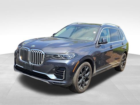 Used 2020 BMW X7 xDrive40i w/ Cold Weather Package image 3