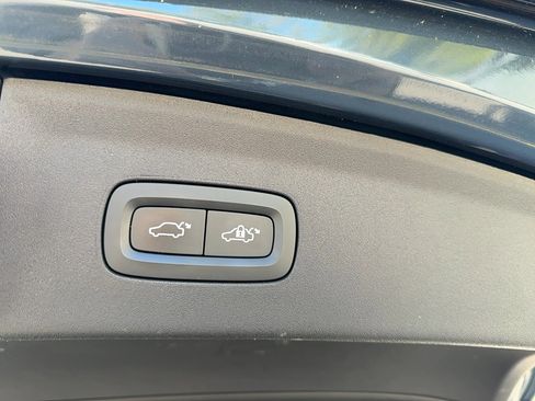 Used 2022 Polestar Polestar 2 w/ Performance Package image 23