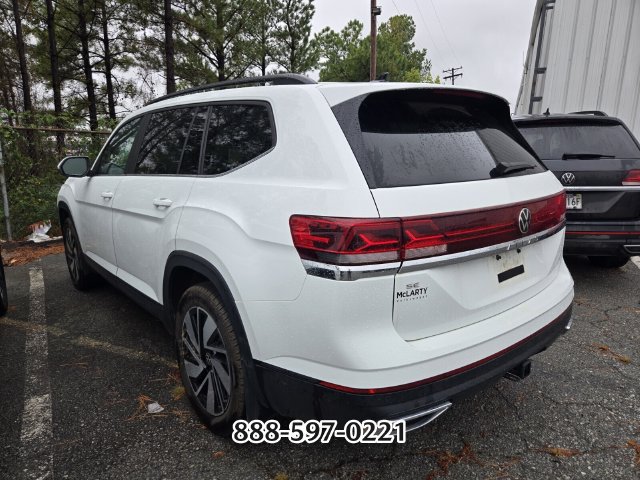 Used 2024 Volkswagen Atlas SE FWD image 2