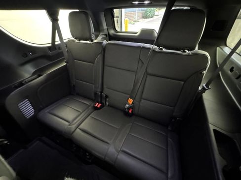 Certified 2023 Chevrolet Suburban Z71 w/ Off-Road Capability Package AWD/4WD image 37