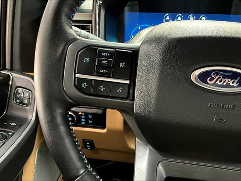 Used 2024 Ford F350 Lariat image 20