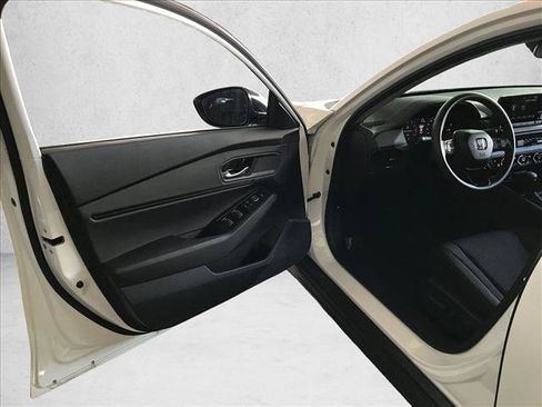 Certified 2025 Honda Accord SE image 14