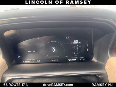 Used 2022 Lincoln Nautilus Reserve AWD/4WD image 15