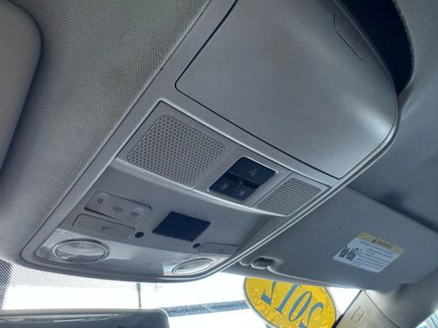 Used 2012 Volkswagen Golf TDI image 25