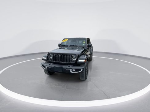 Used 2026 Jeep Gladiator Sport AWD/4WD image 6