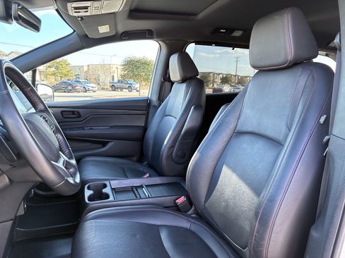 Certified 2024 Honda Odyssey Sport image 17